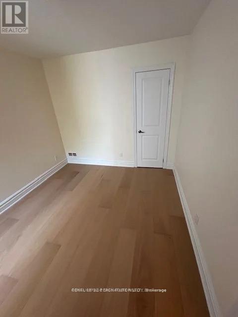 Photo 30 of Upper 163 Hampton Avenue, Toronto ON