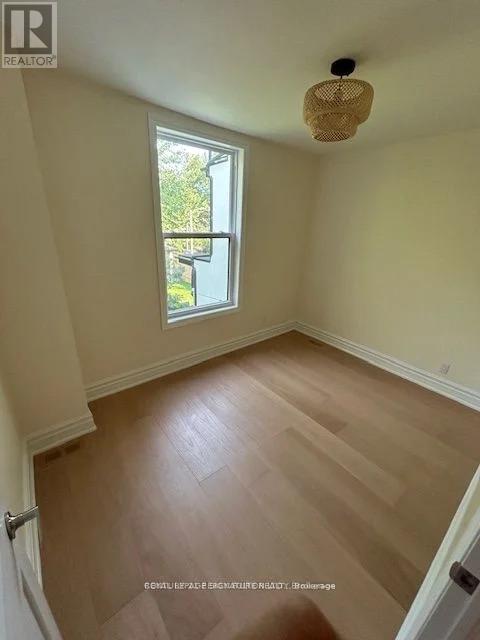 Photo 26 of Upper 163 Hampton Avenue, Toronto ON
