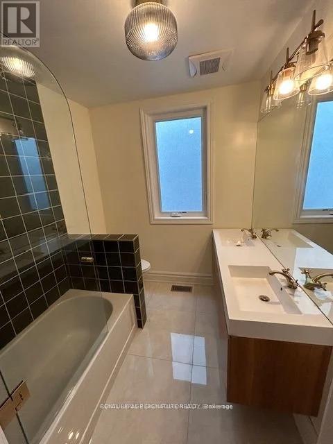 Photo 28 of Upper 163 Hampton Avenue, Toronto ON