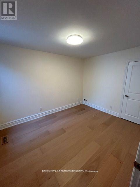Photo 32 of Upper 163 Hampton Avenue, Toronto ON