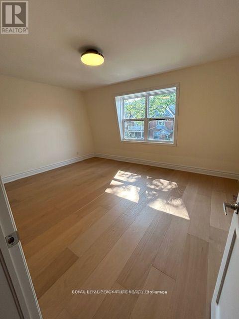 Photo 34 of Upper 163 Hampton Avenue, Toronto ON