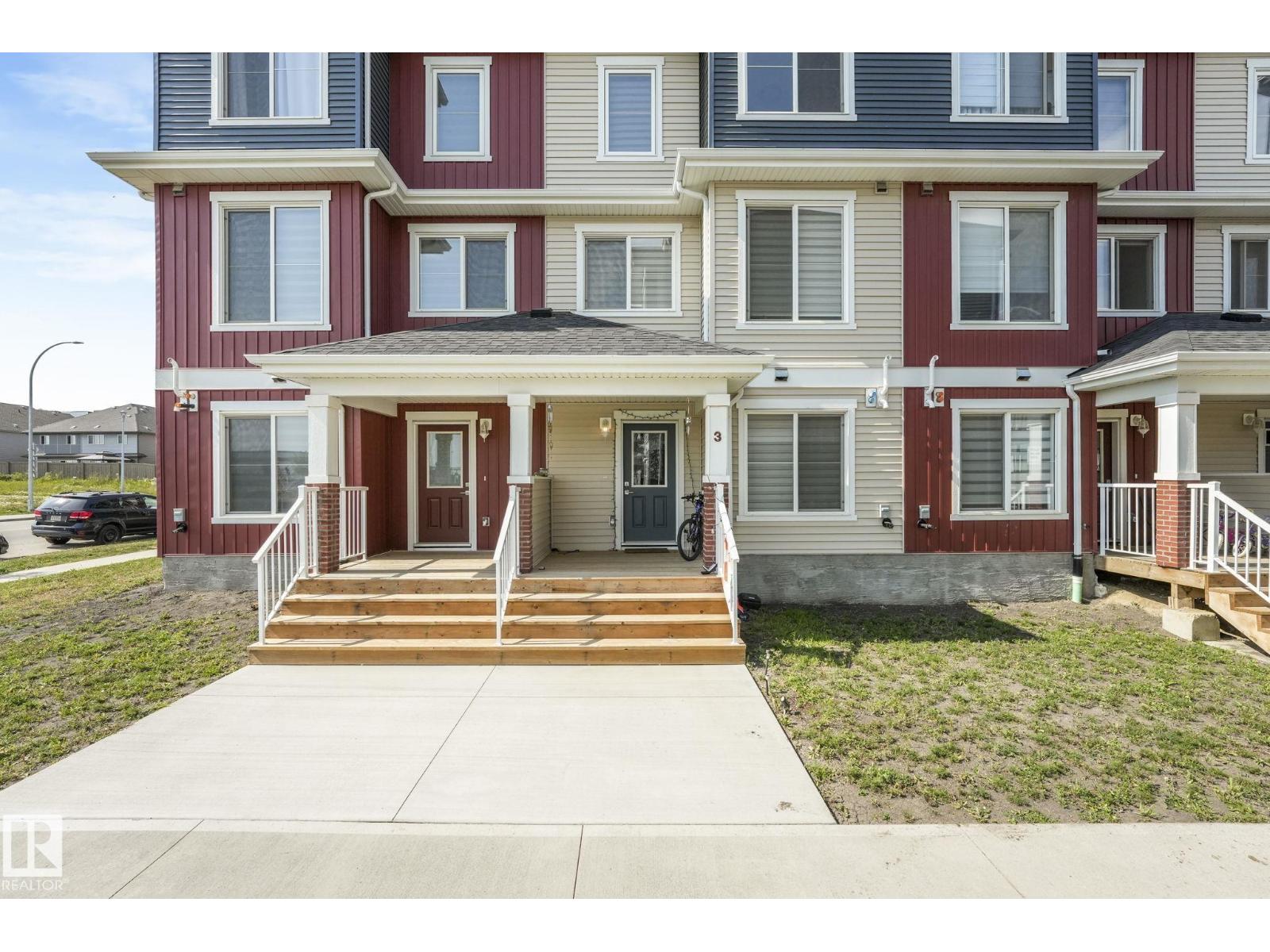 Photo 2 of 3 22786 97 Av Nw, Edmonton AB
