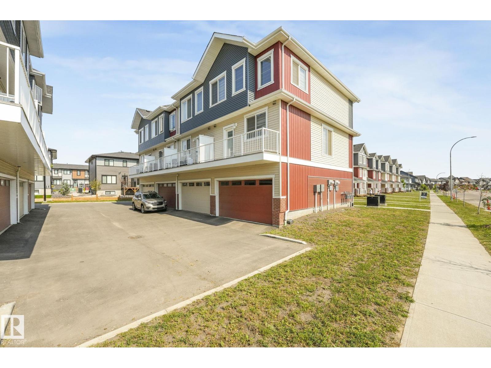 Photo 40 of 3 22786 97 Av Nw, Edmonton AB