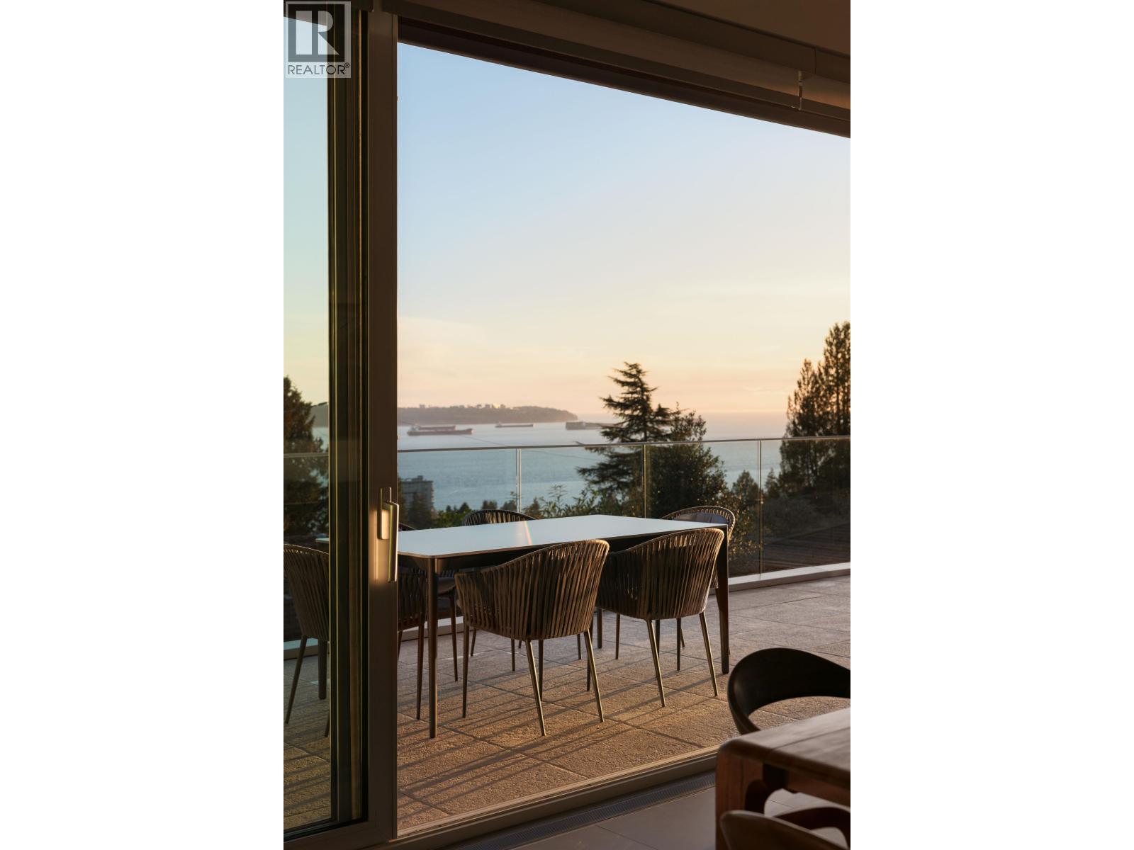 1715 22ND STREET, West Vancouver