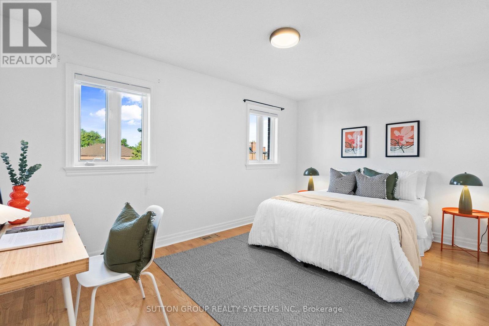 Photo 26 of 45 Algarve Crescent, Toronto ON