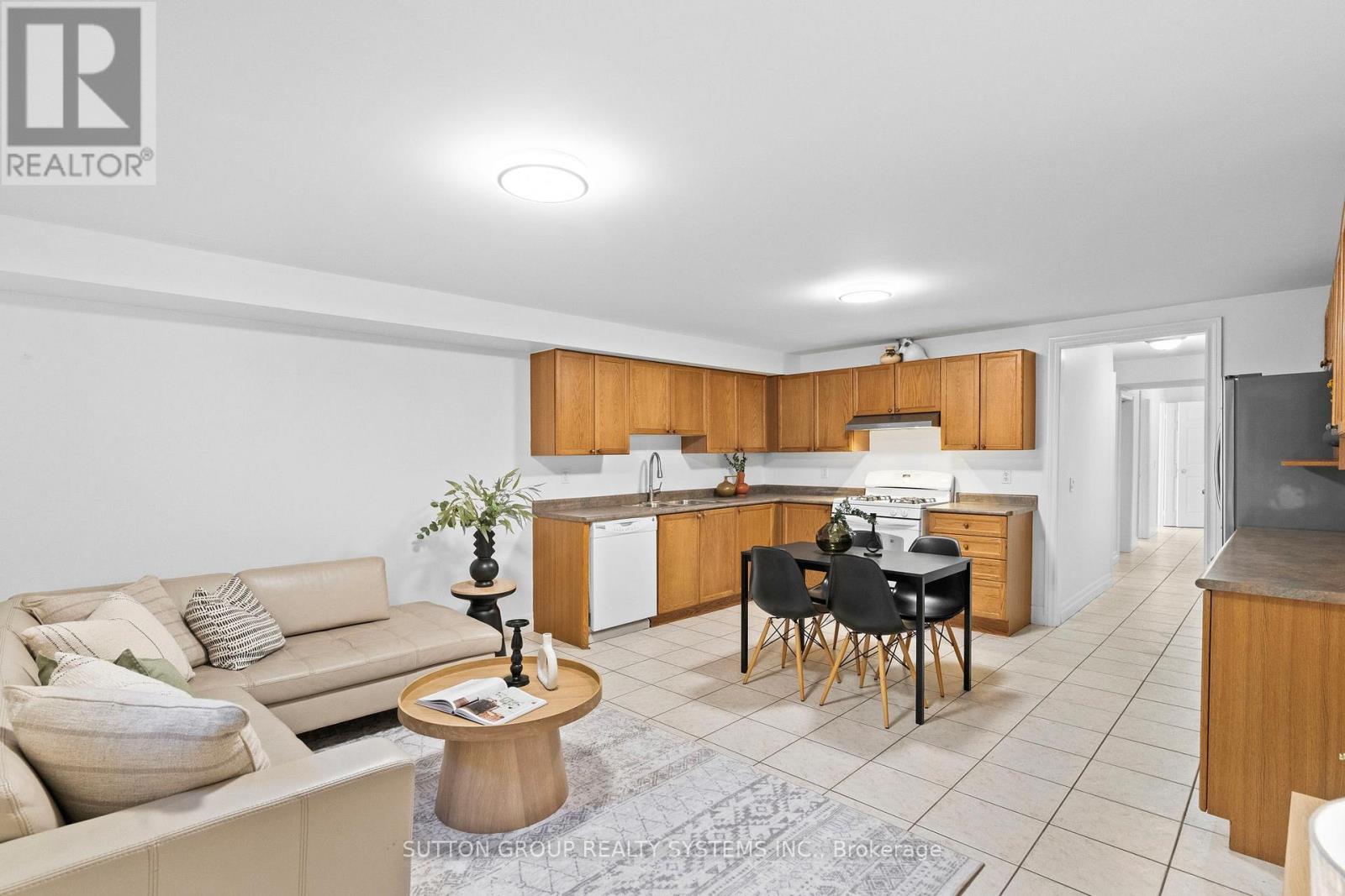 Photo 35 of 45 Algarve Crescent, Toronto ON