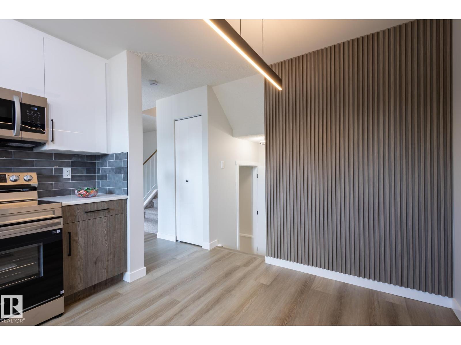 Photo 14 of 14618 25 St Nw, Edmonton AB