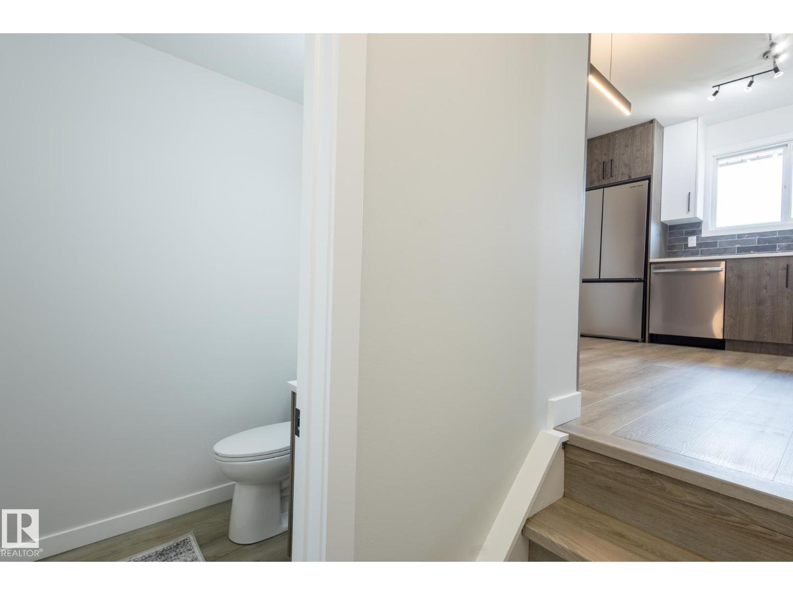 Photo 24 of 14618 25 St Nw, Edmonton AB