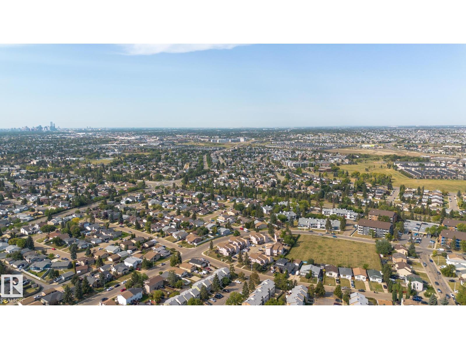 Photo 33 of 14618 25 St Nw, Edmonton AB