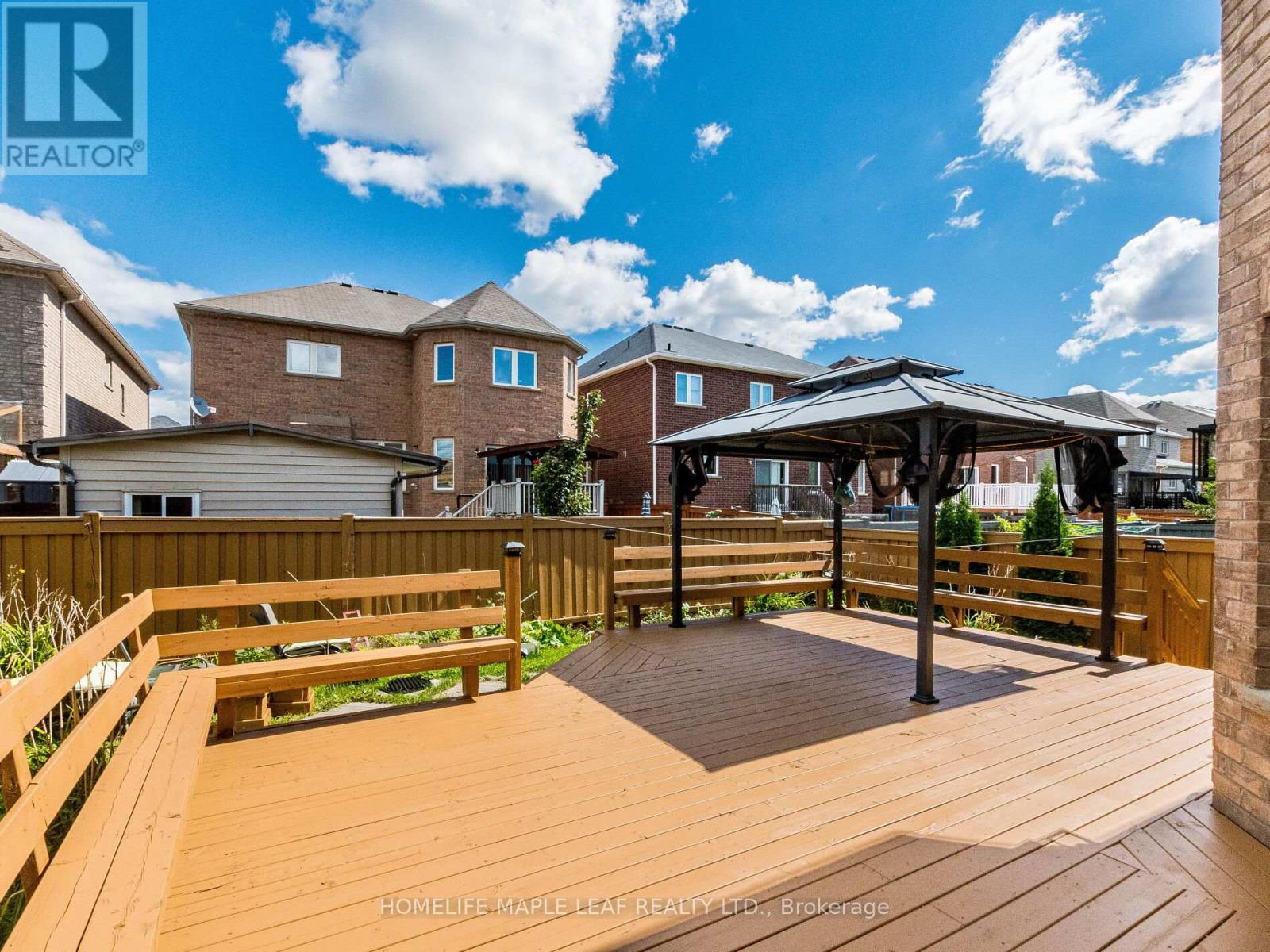Photo 47 of 39 Birch Tree Trail, Brampton ON