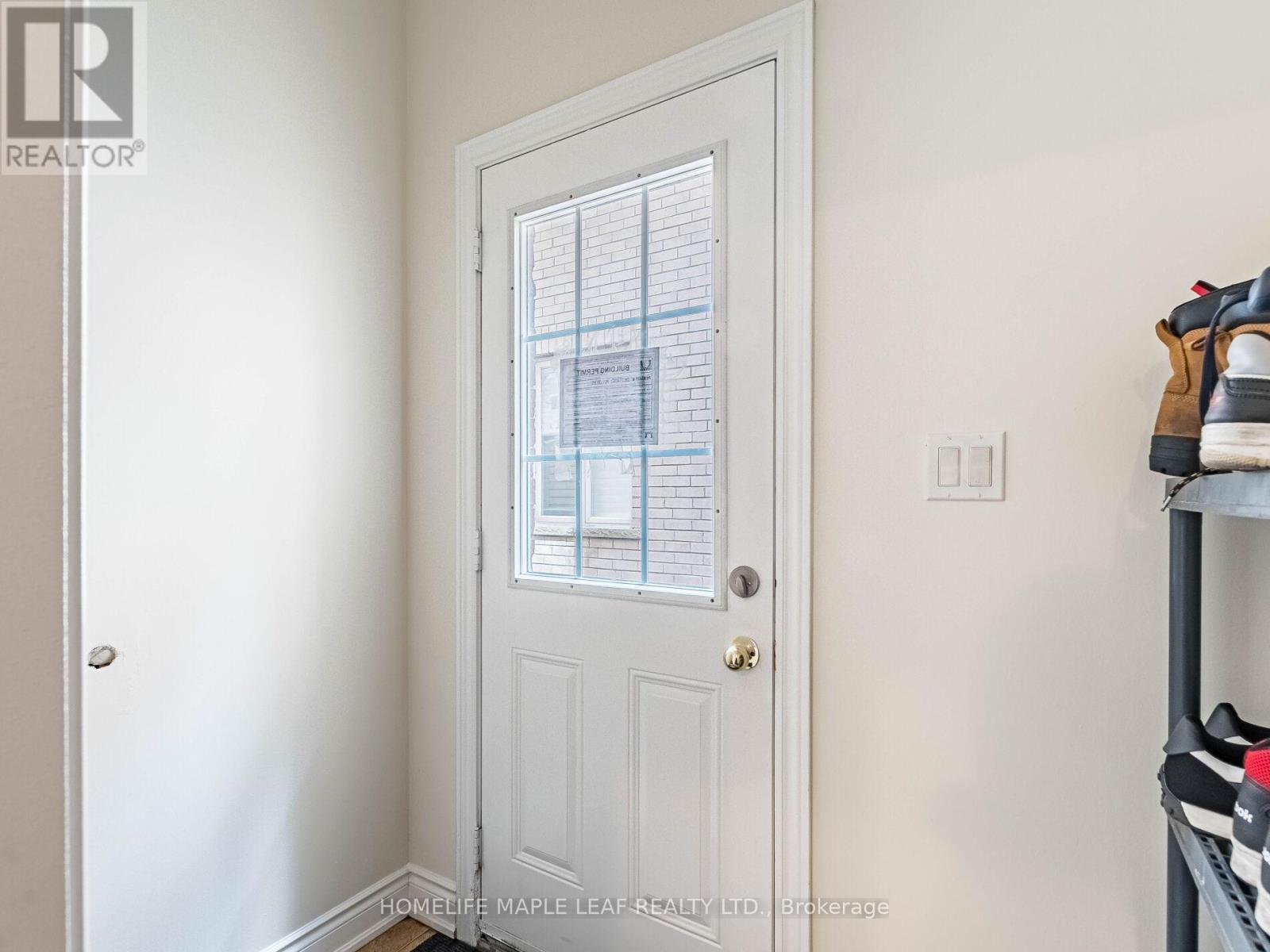 Photo 41 of 39 Birch Tree Trail, Brampton ON