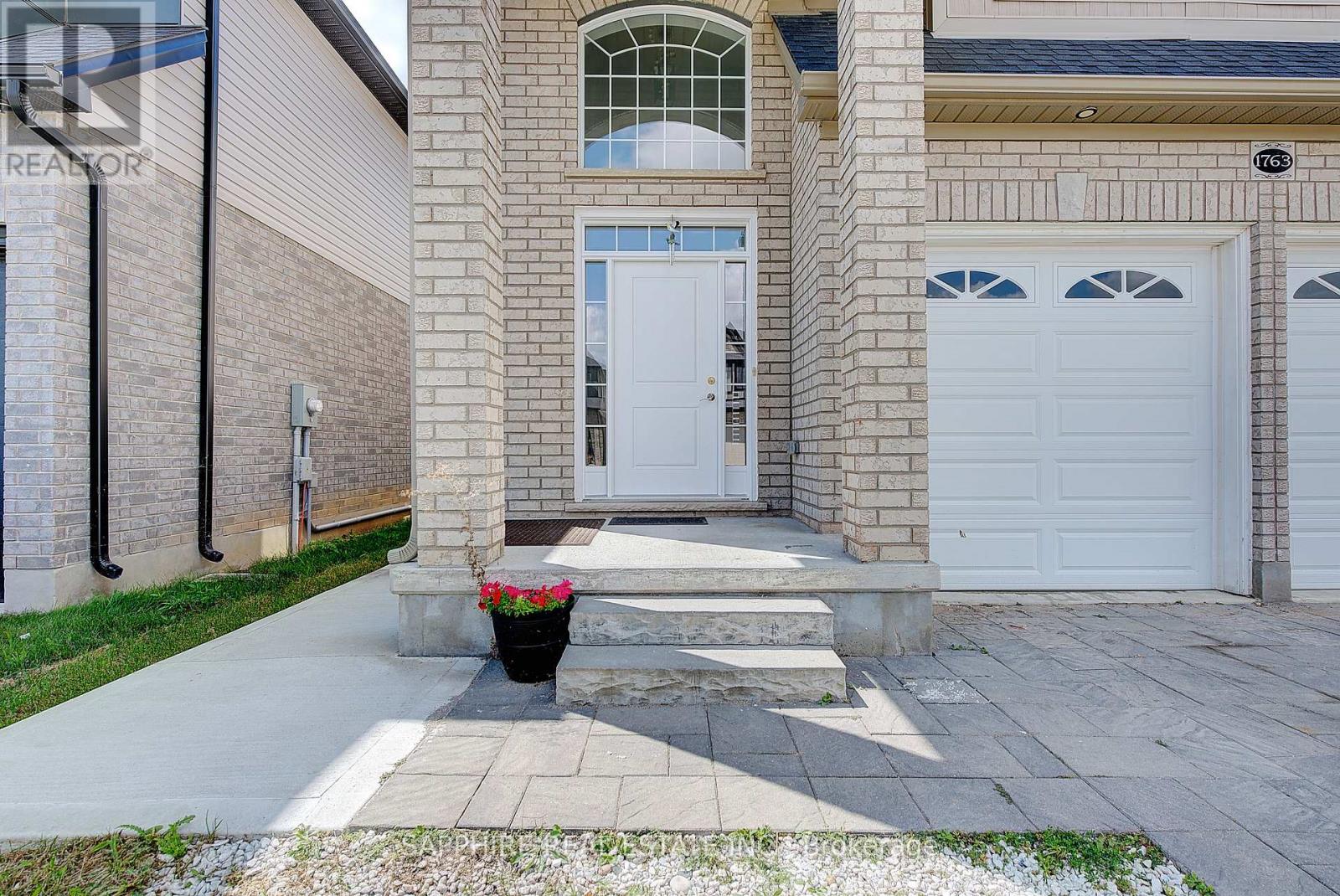 Photo 3 of 1763 Owen Lane, London North ON