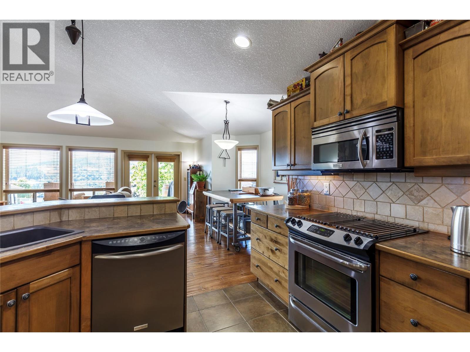  1377 Kendra Court, Kelowna
