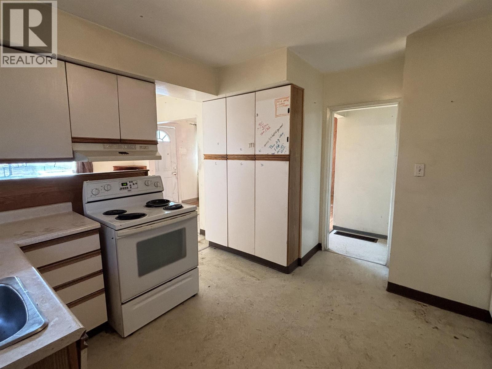 Photo 8 of 377 Irwin Street, Prince George BC