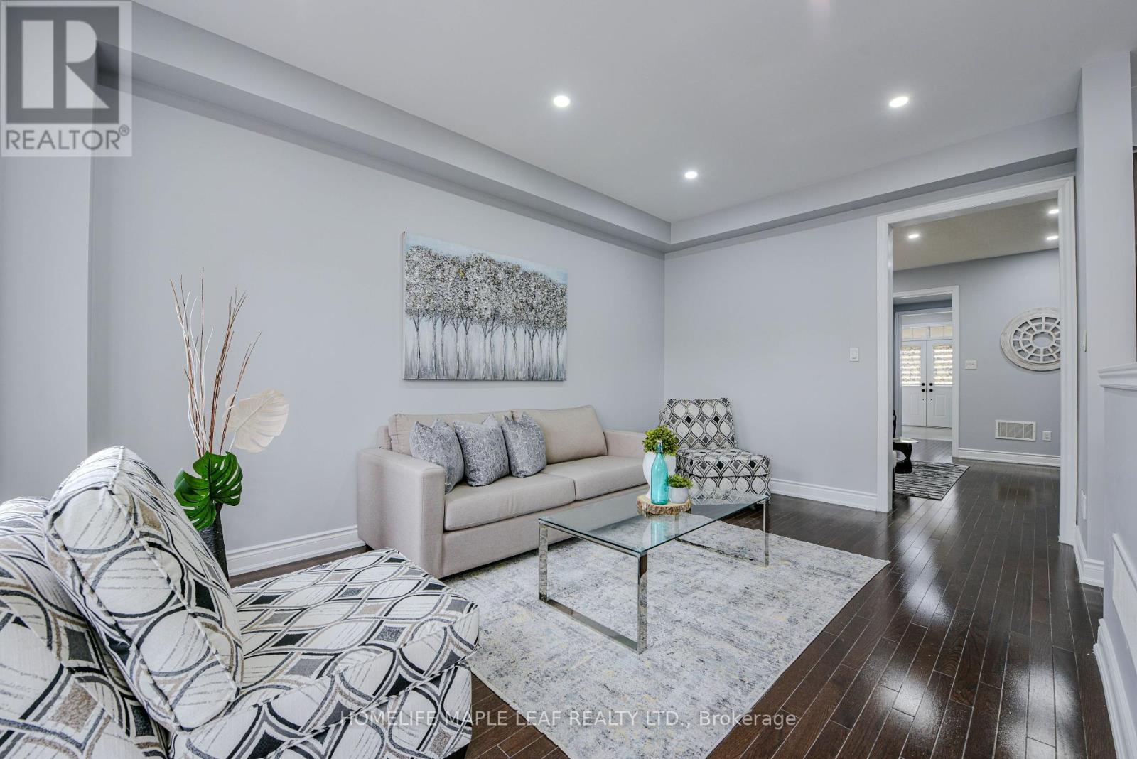 Photo 12 of Main Floor 15 Orangeblossom Trail, Brampton ON