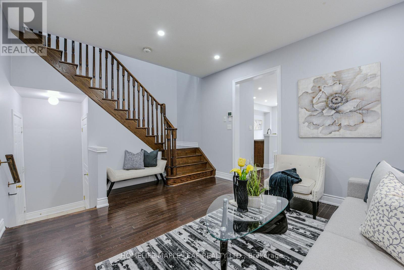 Photo 8 of Main Floor 15 Orangeblossom Trail, Brampton ON