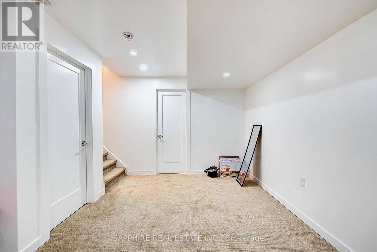 Photo 23 of 1763 Owen Lane, London North ON