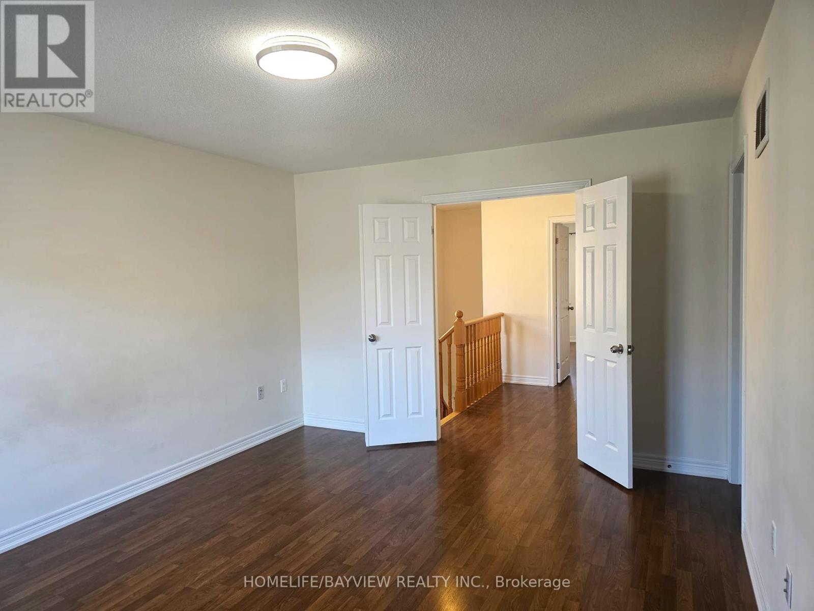 Photo 12 of 38 151 Silverwood Avenue, Richmond Hill ON