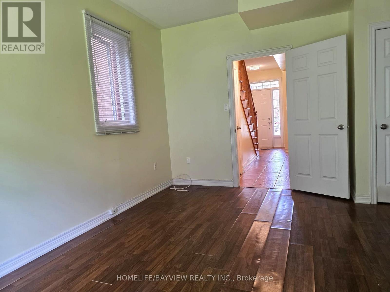 Photo 24 of 38 151 Silverwood Avenue, Richmond Hill ON
