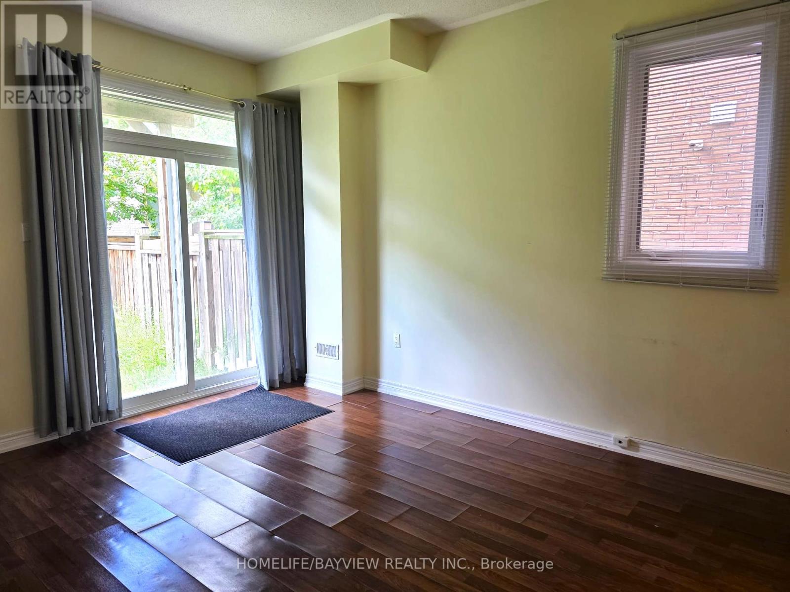 Photo 25 of 38 151 Silverwood Avenue, Richmond Hill ON
