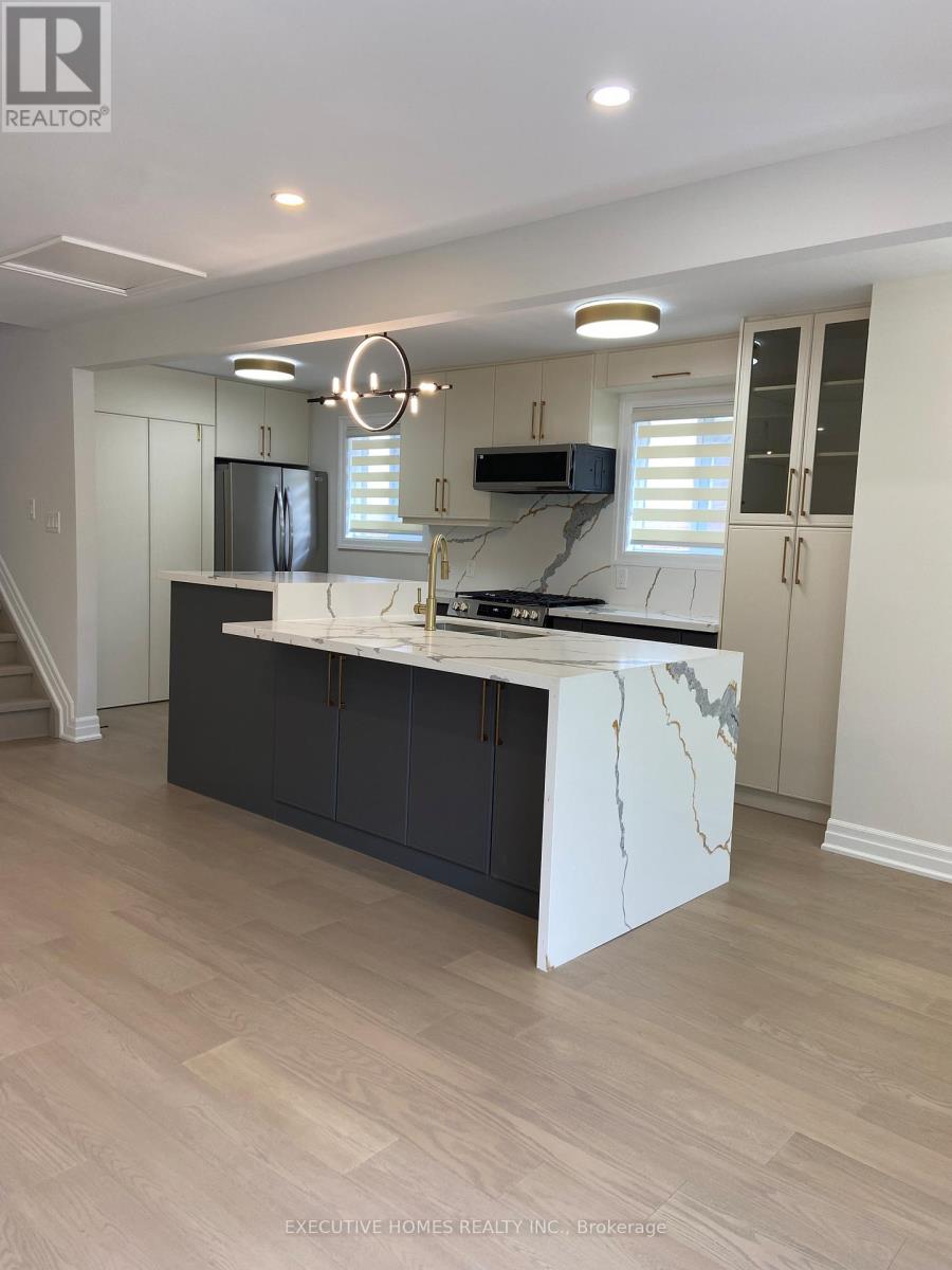 Photo 10 of 2685 Windjammer Road, Mississauga ON