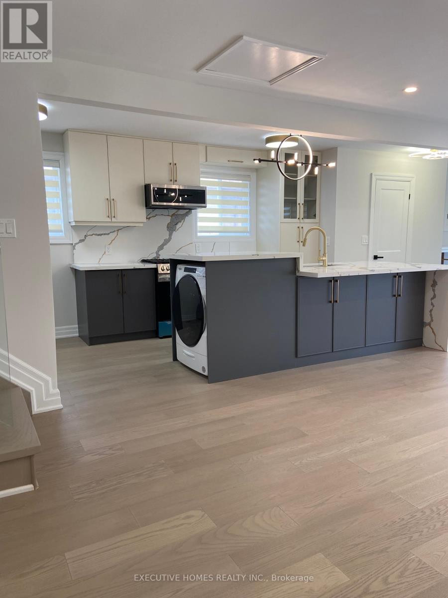 Photo 17 of 2685 Windjammer Road, Mississauga ON