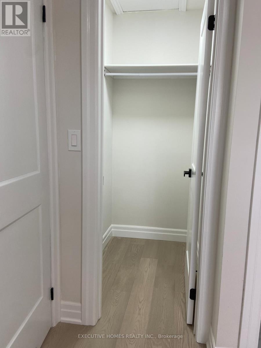 Photo 36 of 2685 Windjammer Road, Mississauga ON
