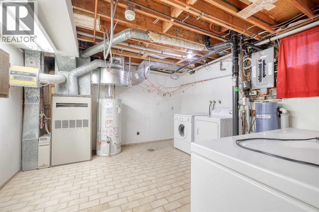 Photo 17 of 620 Oakwood Place Sw, Calgary AB