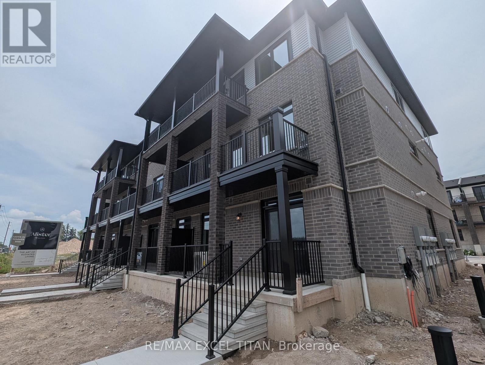 Photo 1 of 74 Thatcher Drive, Guelph ON