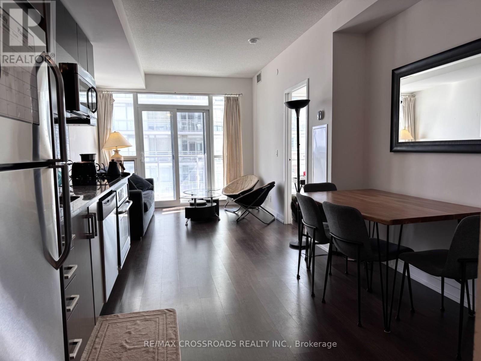Photo 4 of 1606 89 Dunfield Avenue, Toronto ON