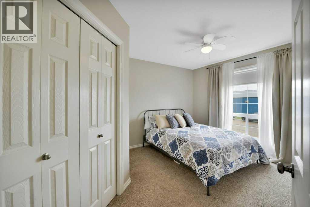 Photo 17 of 81 Terrace Heights Drive, Lacombe AB