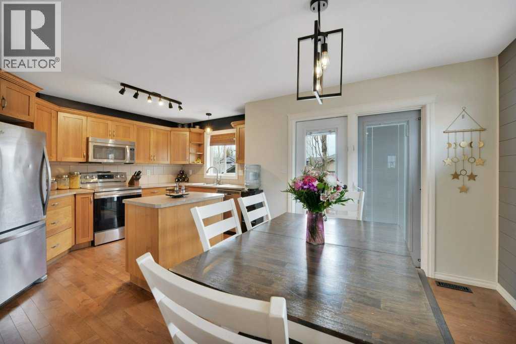 Photo 8 of 81 Terrace Heights Drive, Lacombe AB