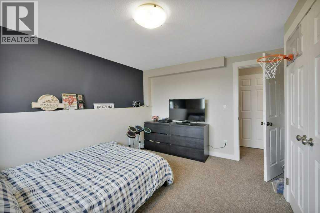 Photo 28 of 81 Terrace Heights Drive, Lacombe AB