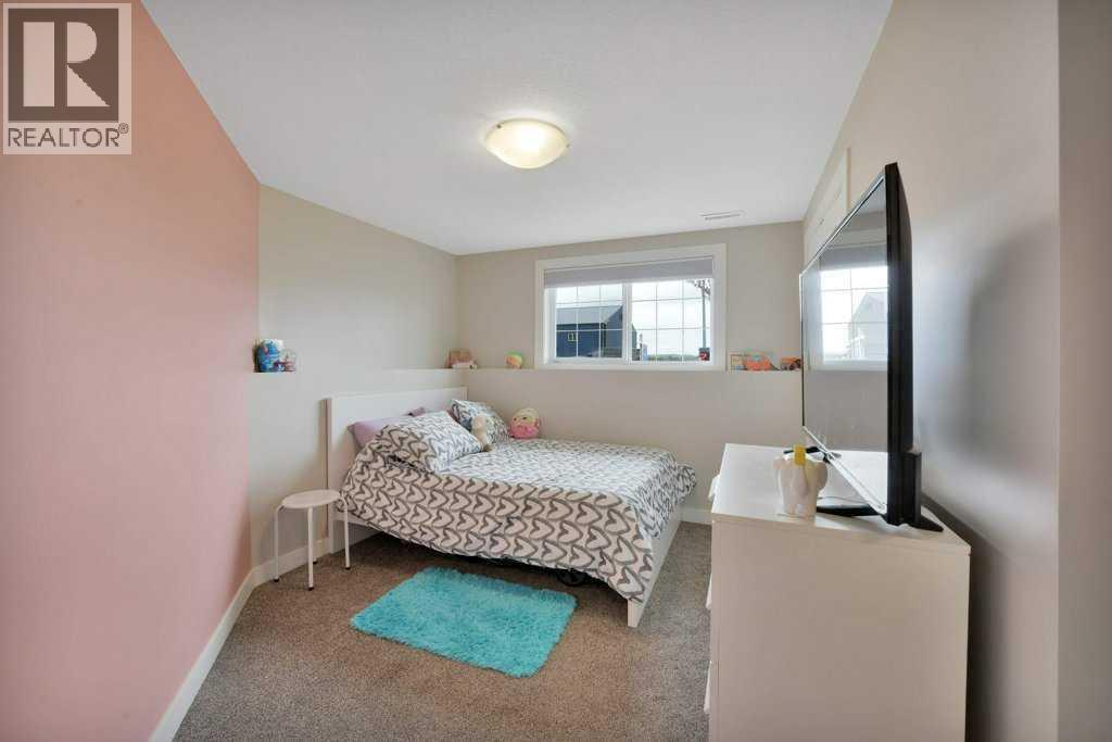 Photo 29 of 81 Terrace Heights Drive, Lacombe AB