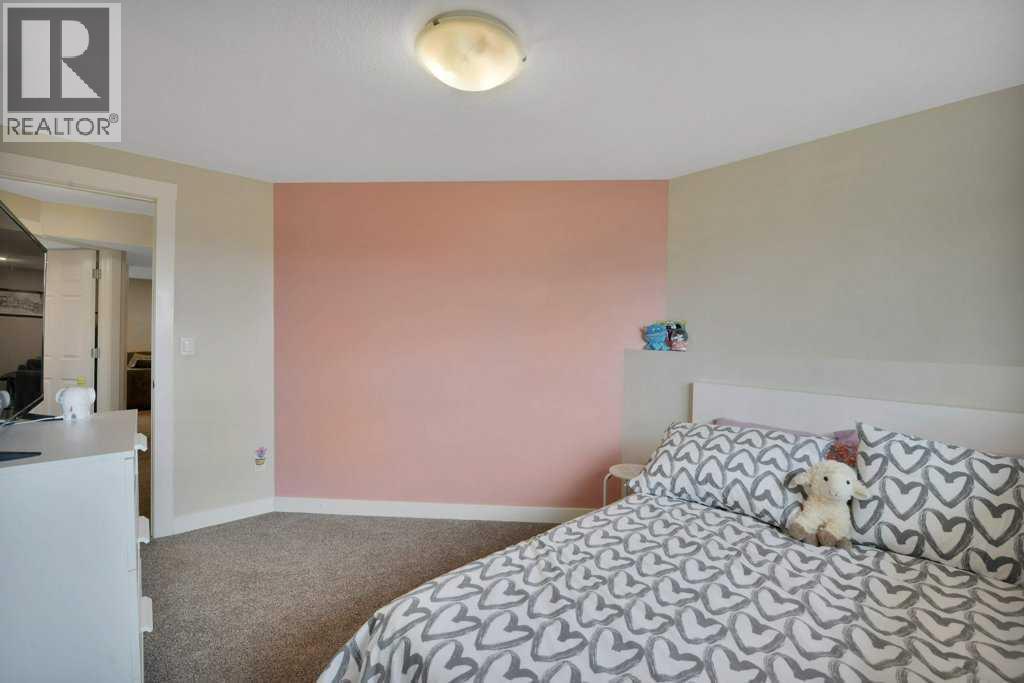 Photo 30 of 81 Terrace Heights Drive, Lacombe AB