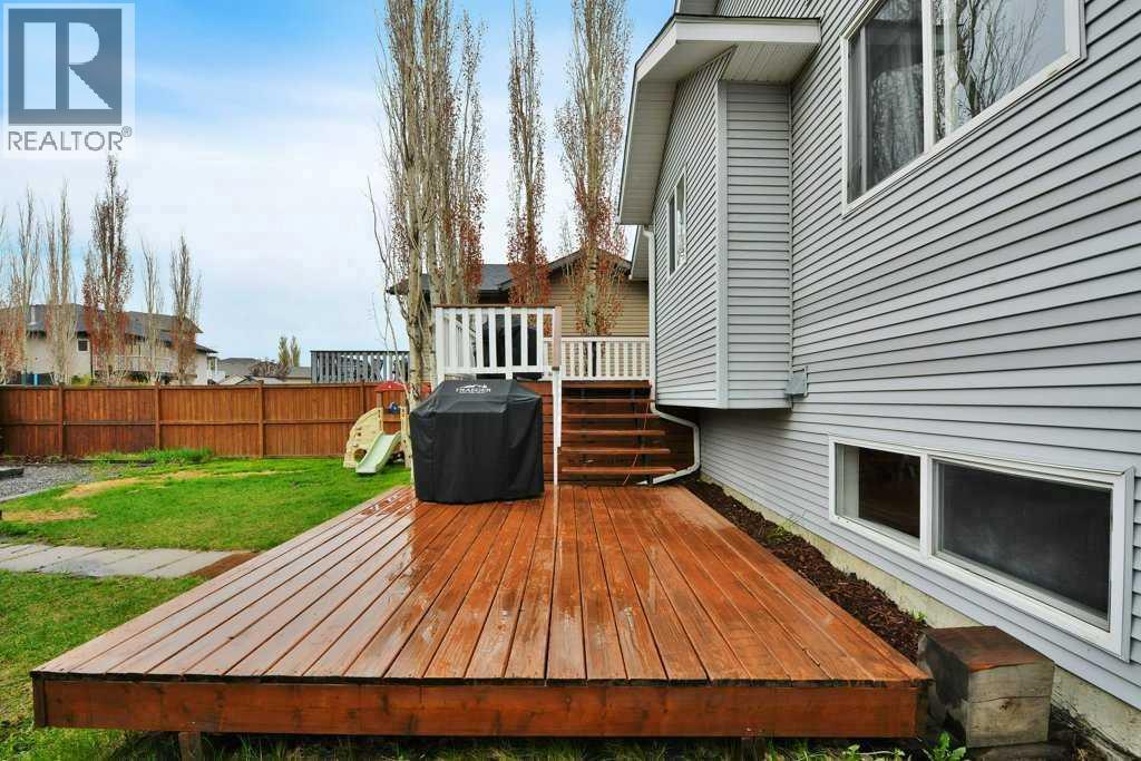 Photo 36 of 81 Terrace Heights Drive, Lacombe AB