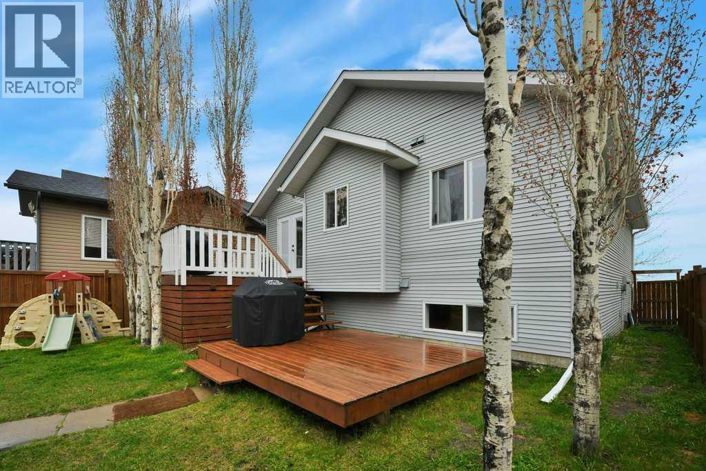 Photo 38 of 81 Terrace Heights Drive, Lacombe AB