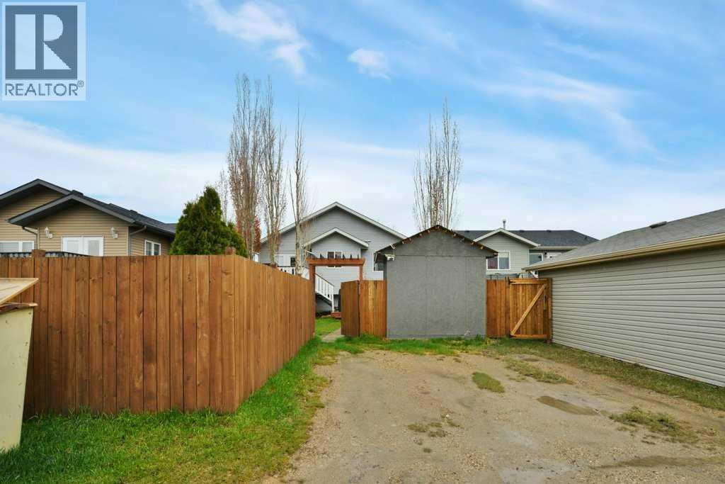 Photo 40 of 81 Terrace Heights Drive, Lacombe AB