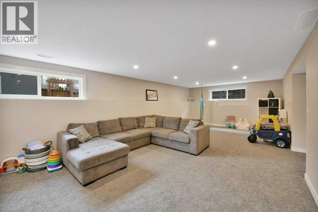 Photo 25 of 81 Terrace Heights Drive, Lacombe AB