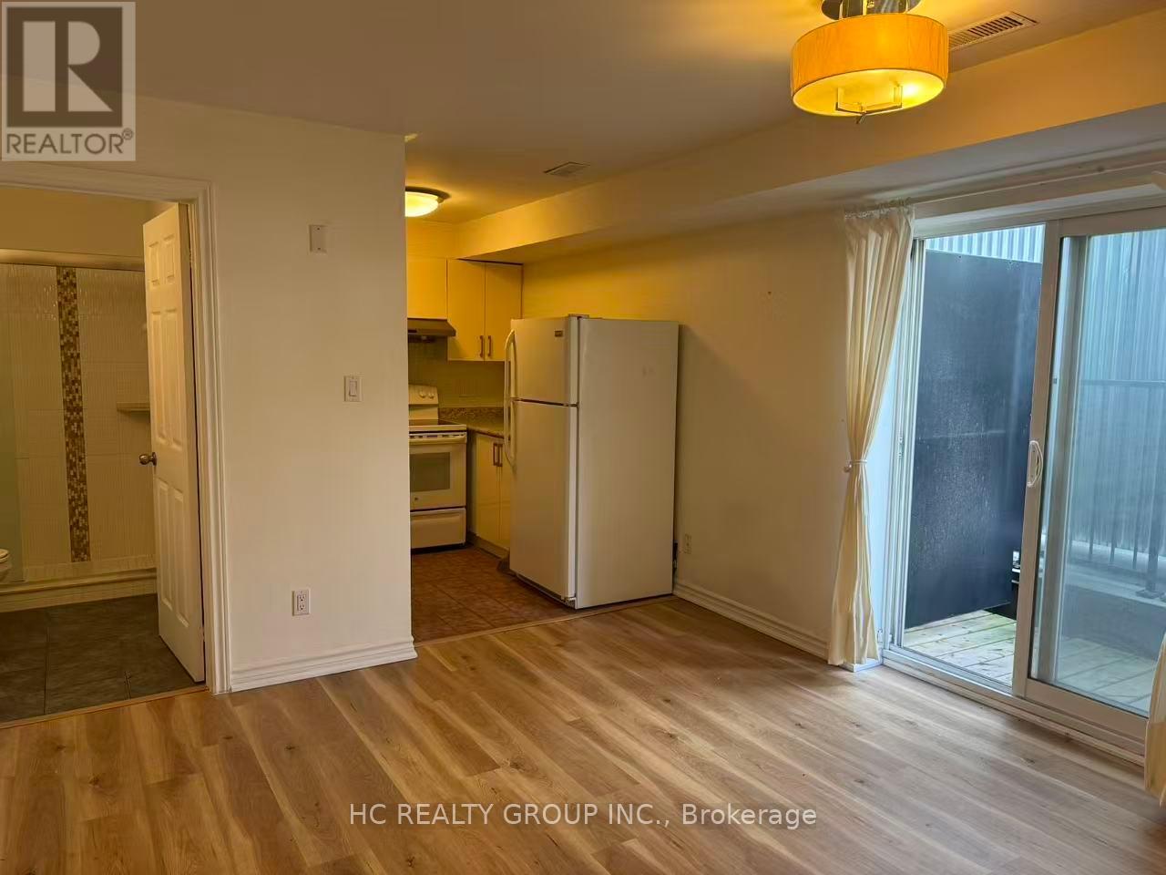 Photo 2 of 2 1606 Queen Street E, Toronto ON