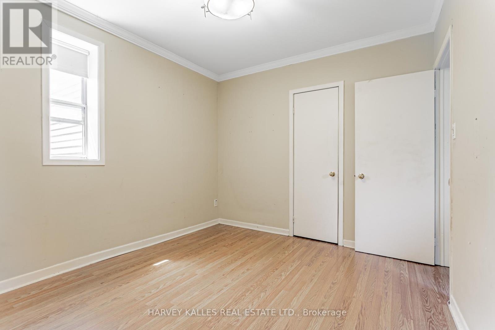 Photo 17 of 343 Greenwood Avenue, Toronto ON
