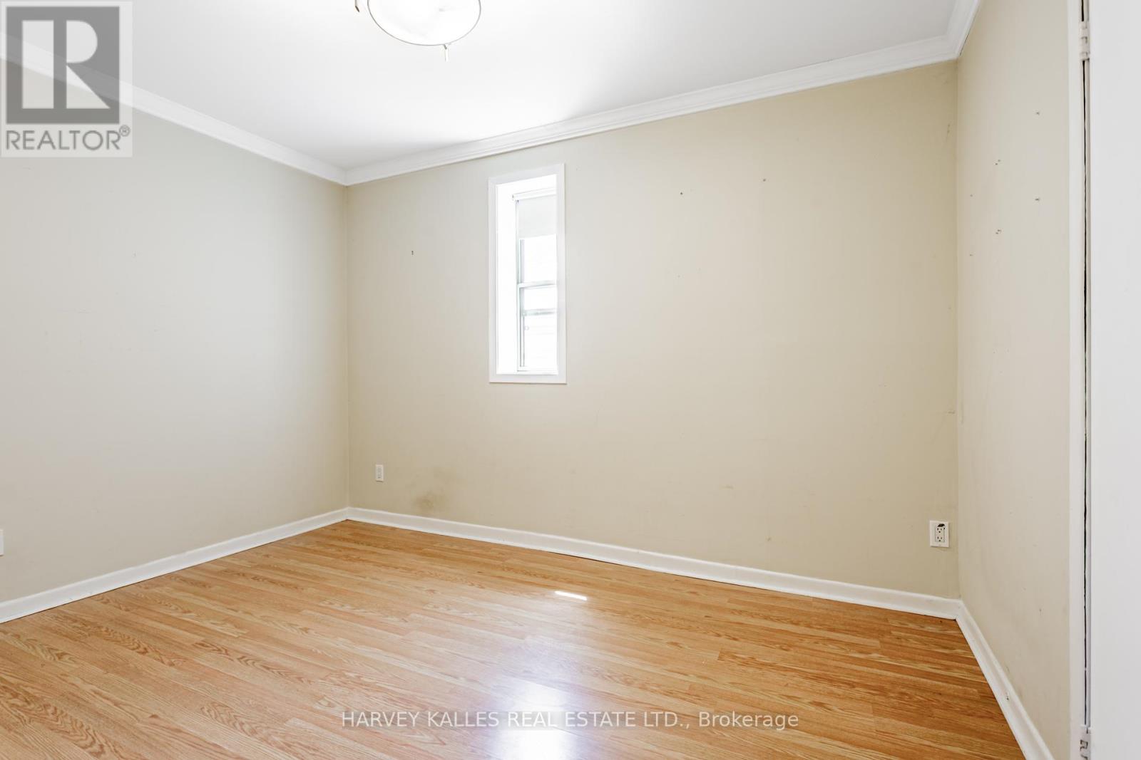 Photo 16 of 343 Greenwood Avenue, Toronto ON