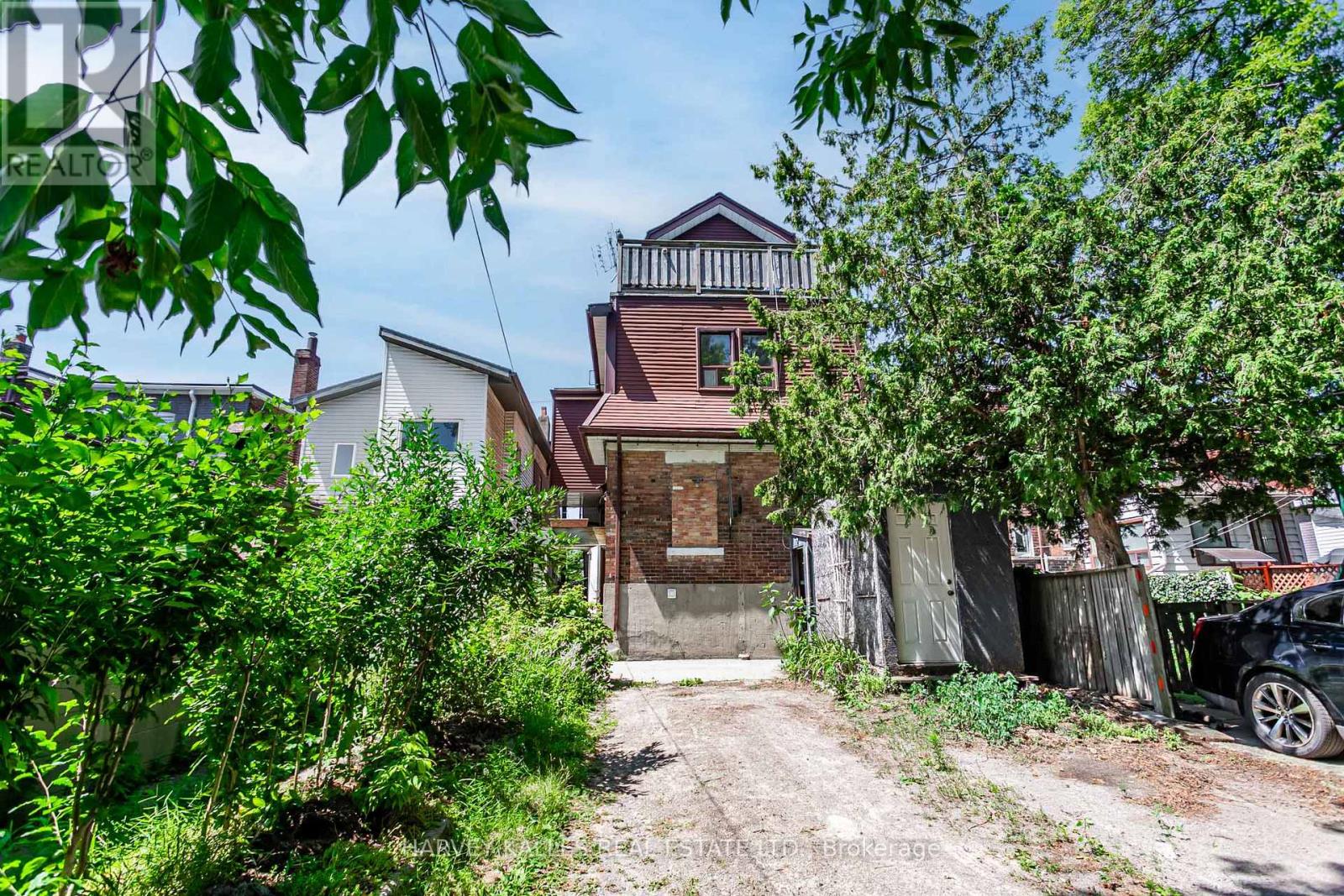 Photo 33 of 343 Greenwood Avenue, Toronto ON