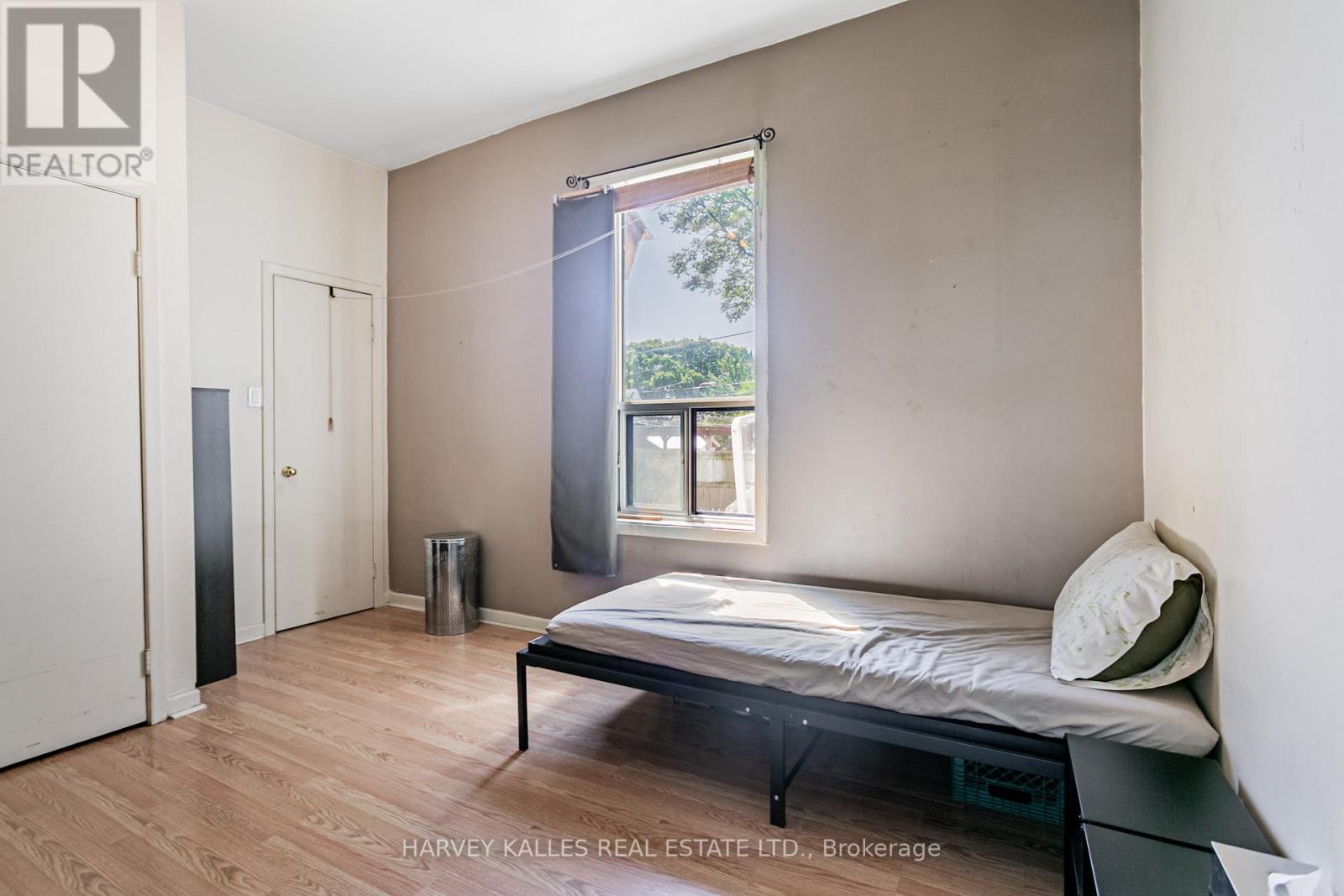 Photo 7 of 343 Greenwood Avenue, Toronto ON