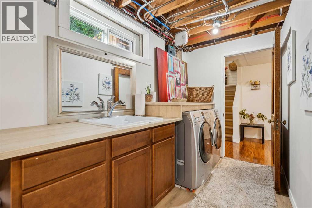 Photo 32 of 343 Canterbury Drive Sw, Calgary AB