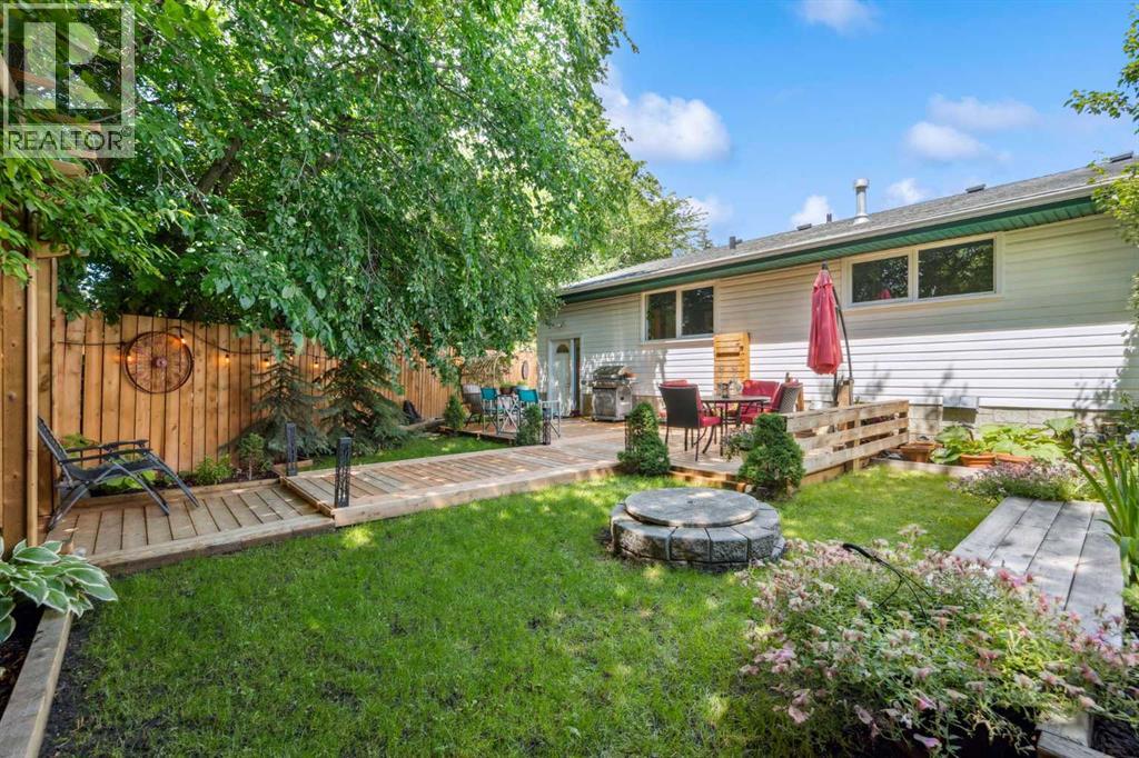 Photo 39 of 343 Canterbury Drive Sw, Calgary AB