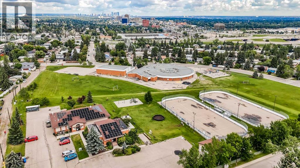 Photo 41 of 343 Canterbury Drive Sw, Calgary AB