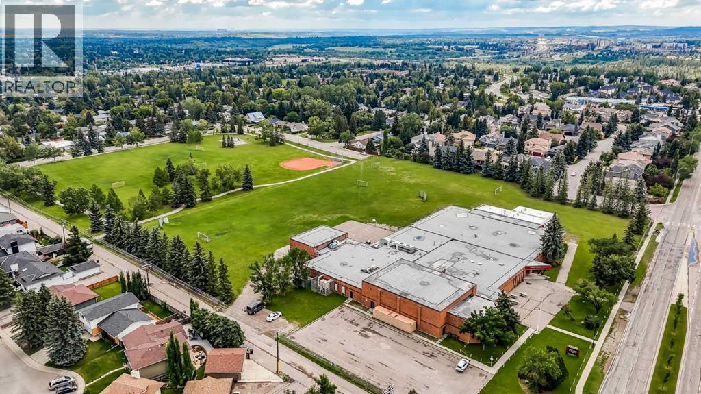 Photo 44 of 343 Canterbury Drive Sw, Calgary AB
