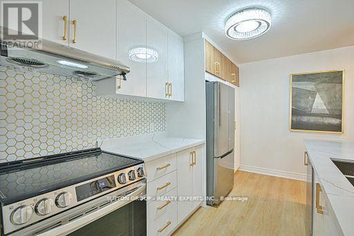 Photo 13 of 713 35 Trailwood Drive, Mississauga ON