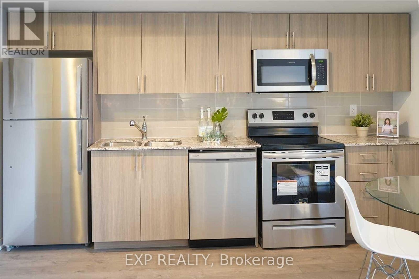 Photo 15 of 3091 Dufferin Street, Toronto ON